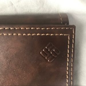 Columbia Wallet